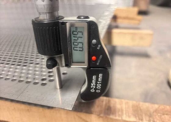 304 Piastra perforata in acciaio inossidabile per filtrazioni industriali di precisione