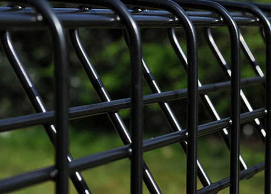 il recinto Metal Wire Fence della cima di rotolo del triangolo di 900mm-2400mm ha galvanizzato rivestito