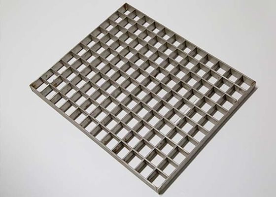 Grata d'acciaio Stampa-bloccata – comune, integrale, feritoia, resistenti per la facciata, la piattaforma, la scala o lo scaffale di costruzione