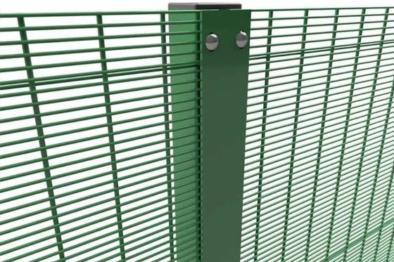 2d 358 Recinzione anti arrampicata 4 mm doppio filo orizzontale e 6 mm filo verticale