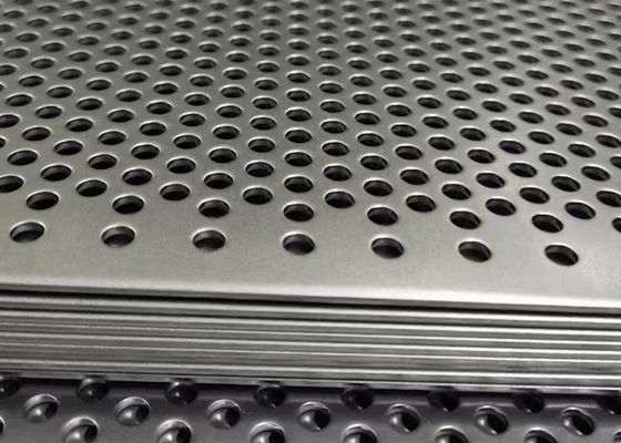 0.8mm buco galvanizzato buco rotondo lamiera di metallo perforata per facciate di costruzione