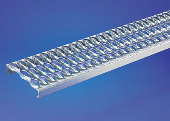 Diamond-Strut Safety Grating With Non-Slip, High Strength, Lightweight